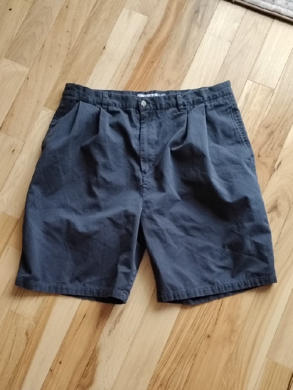 Poore Simons Men's Classic Pleated Chino Shorts - Charcoal Size 40